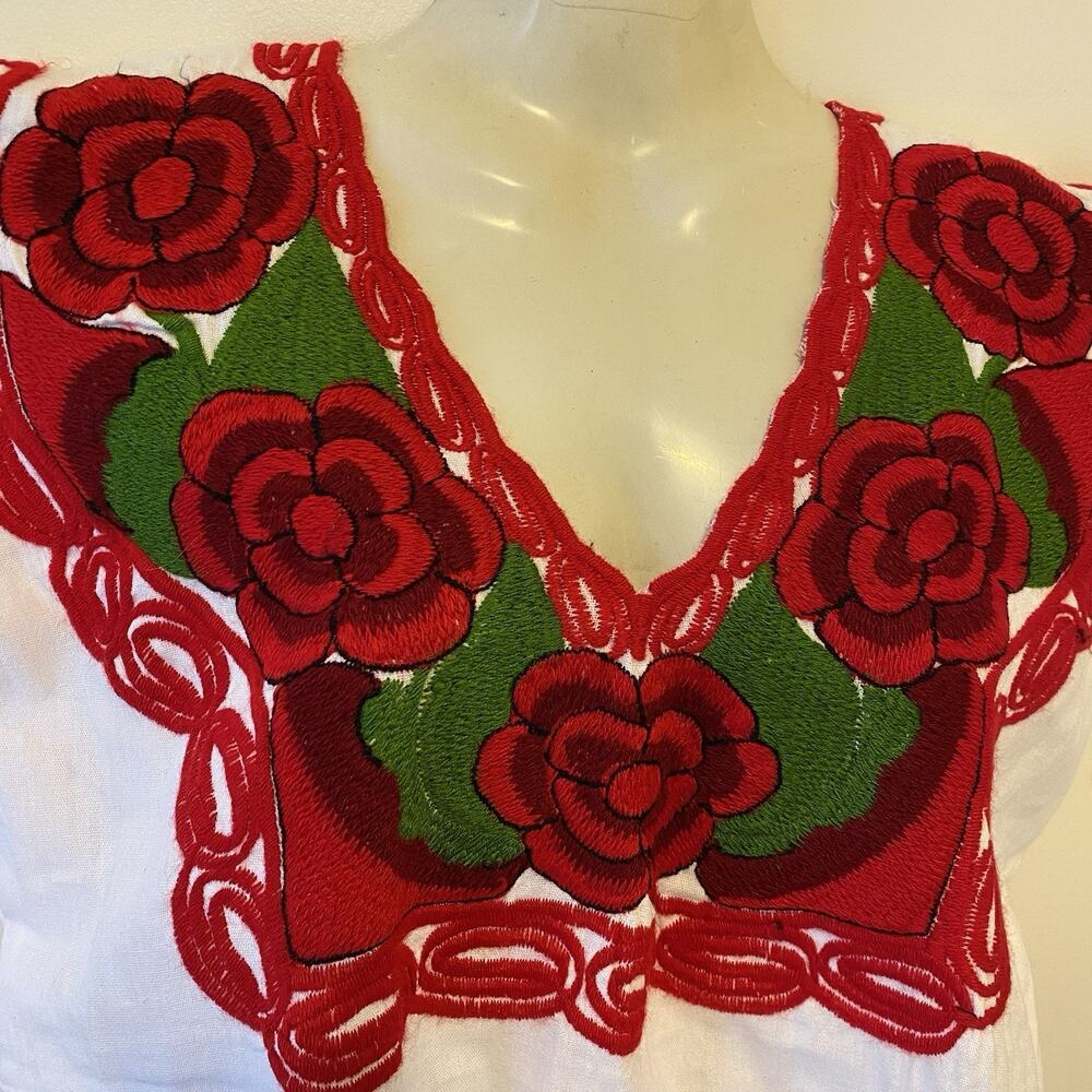 Vintage Mexican Blouse Shirt Top Embroidered Flowers Huipil Chiapas Sz S/M Frida - Picture 4 of 8